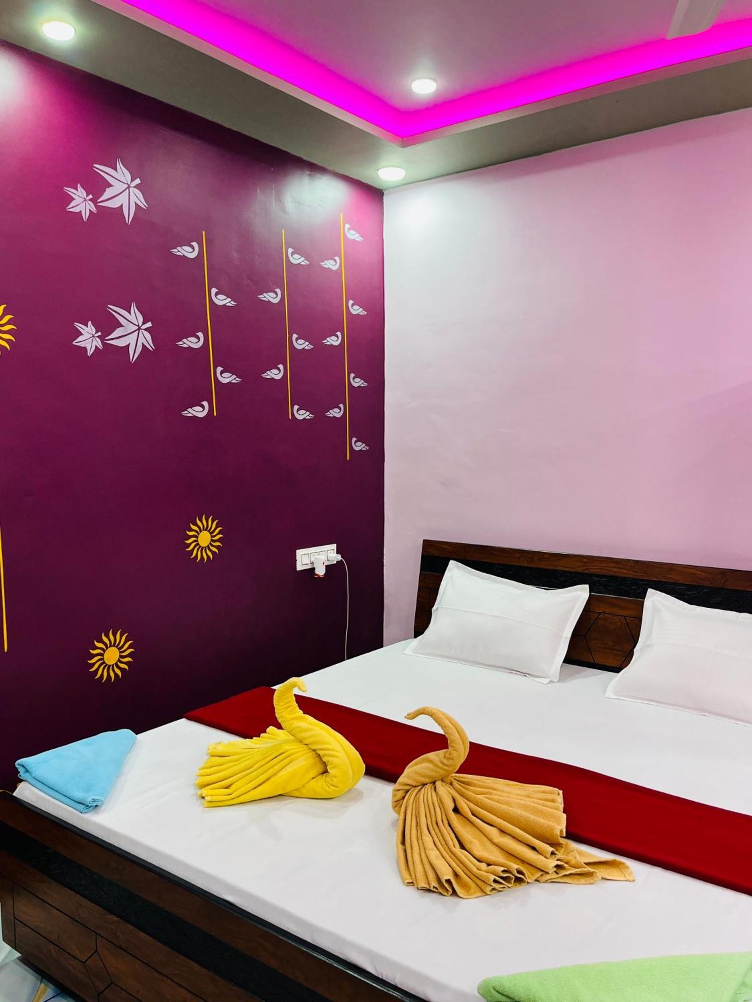 Kamdhenu Home Stay Garudeshwar Bagian luar foto