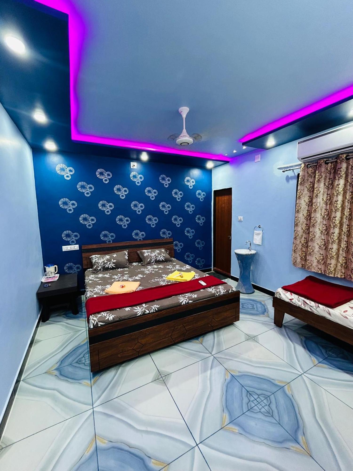 Kamdhenu Home Stay Garudeshwar Bagian luar foto
