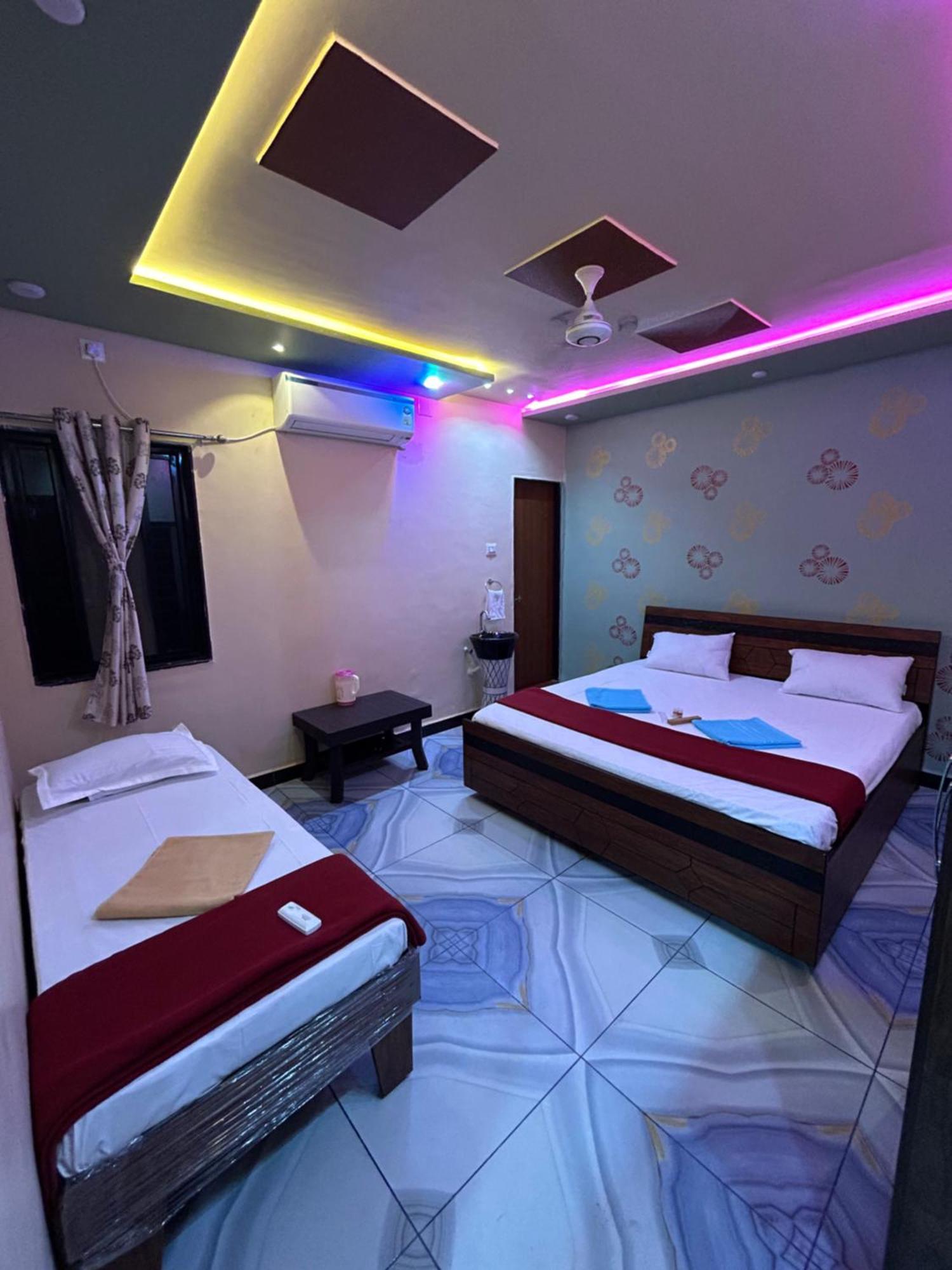 Kamdhenu Home Stay Garudeshwar Bagian luar foto